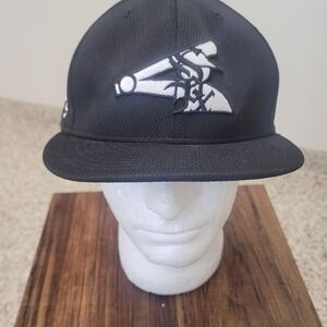 New Era Black 59FIFTY Black And White Chicago White Sox Cap